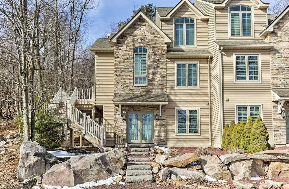 Townhome w/ Grill < 1 Mi to Big Boulder Mountain