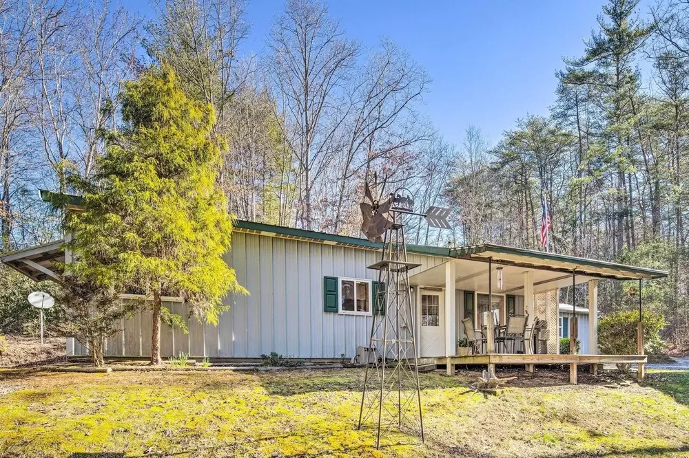 Penrose Home w/ Covered Deck + Fire Pit!