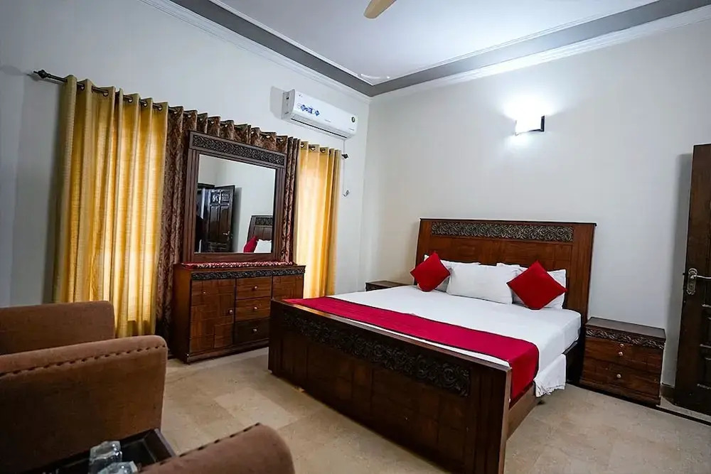 Capri Inn Guest House