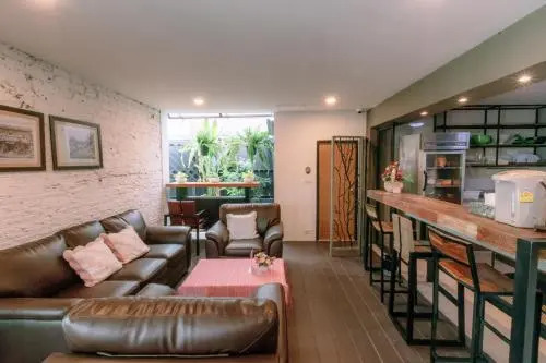64House