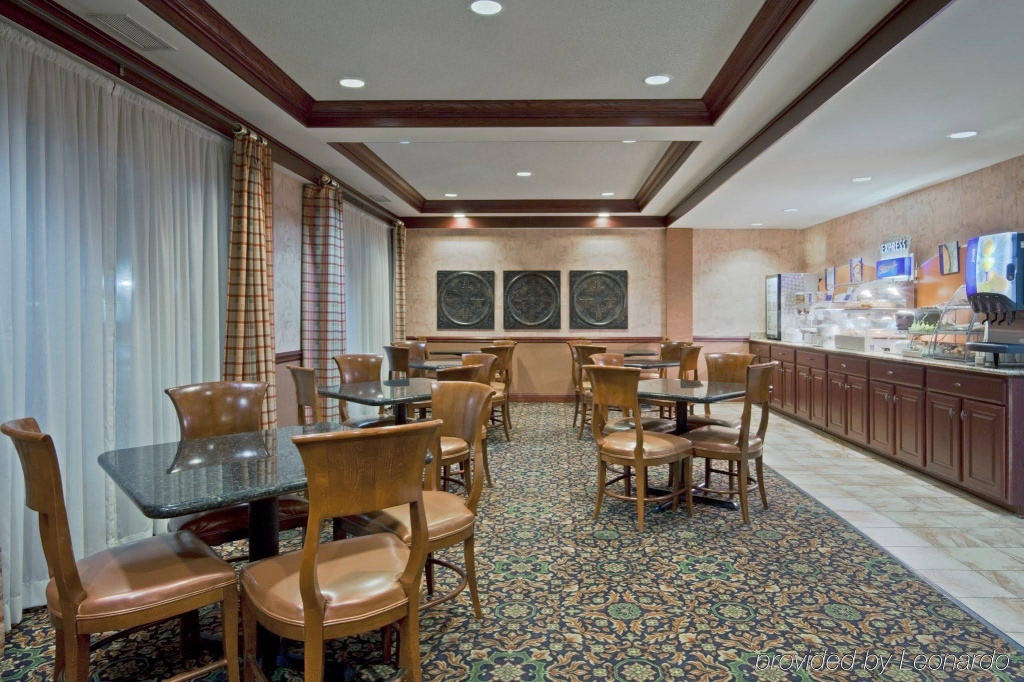 Holiday Inn Express Gas City by IHG