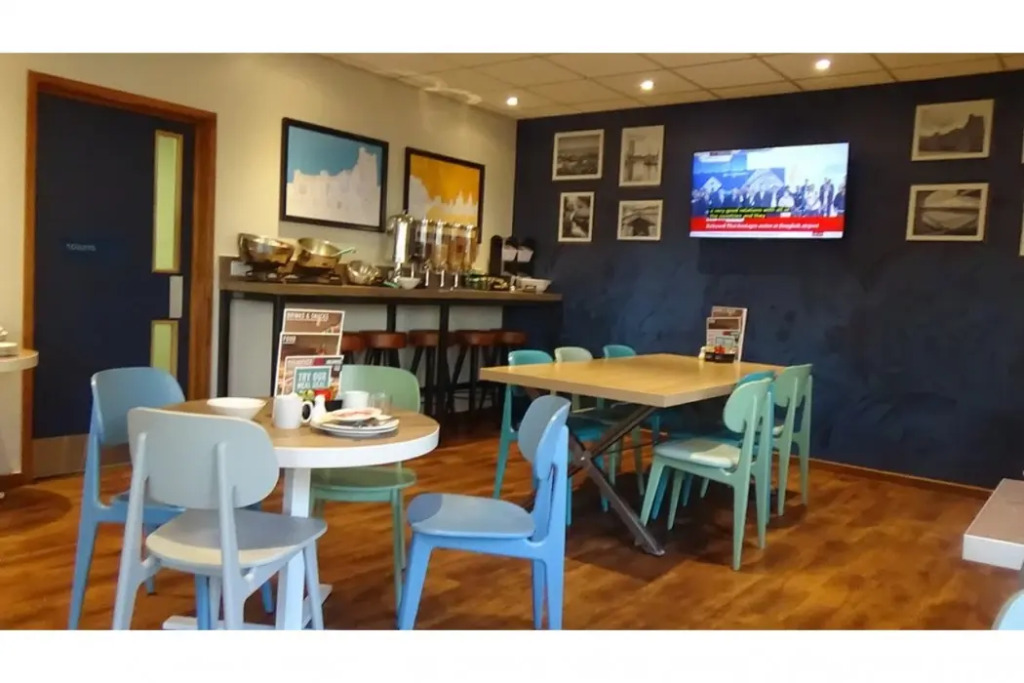 Travelodge Swansea Central