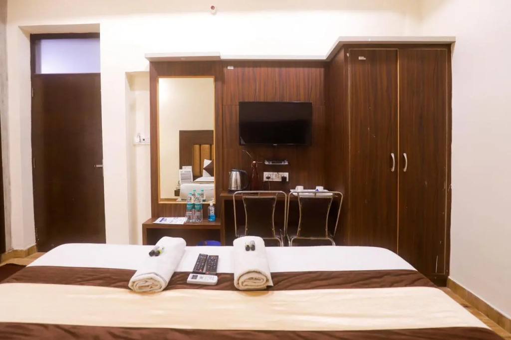 Hotel Grey Castle - Near Haridwar Railway Station