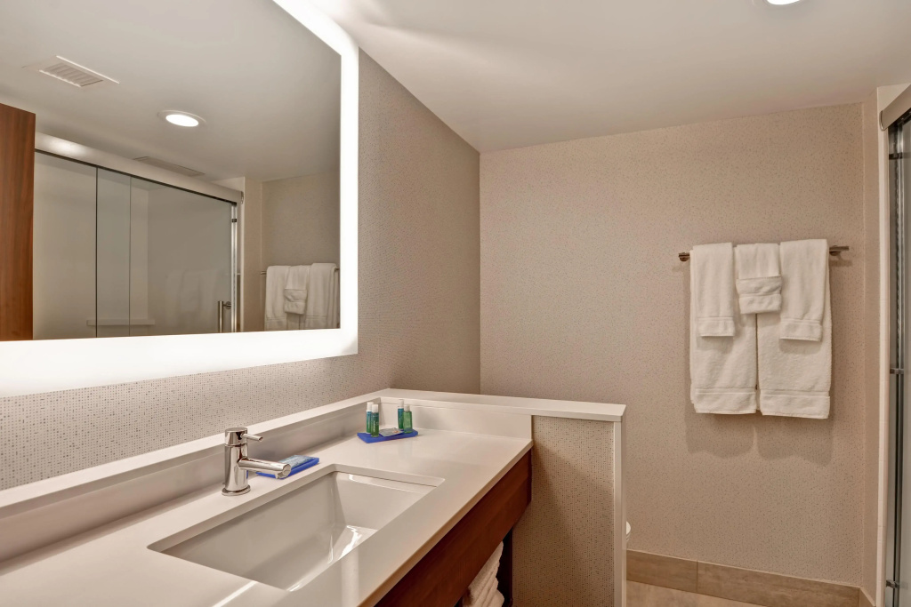 Holiday Inn Express Boston by IHG
