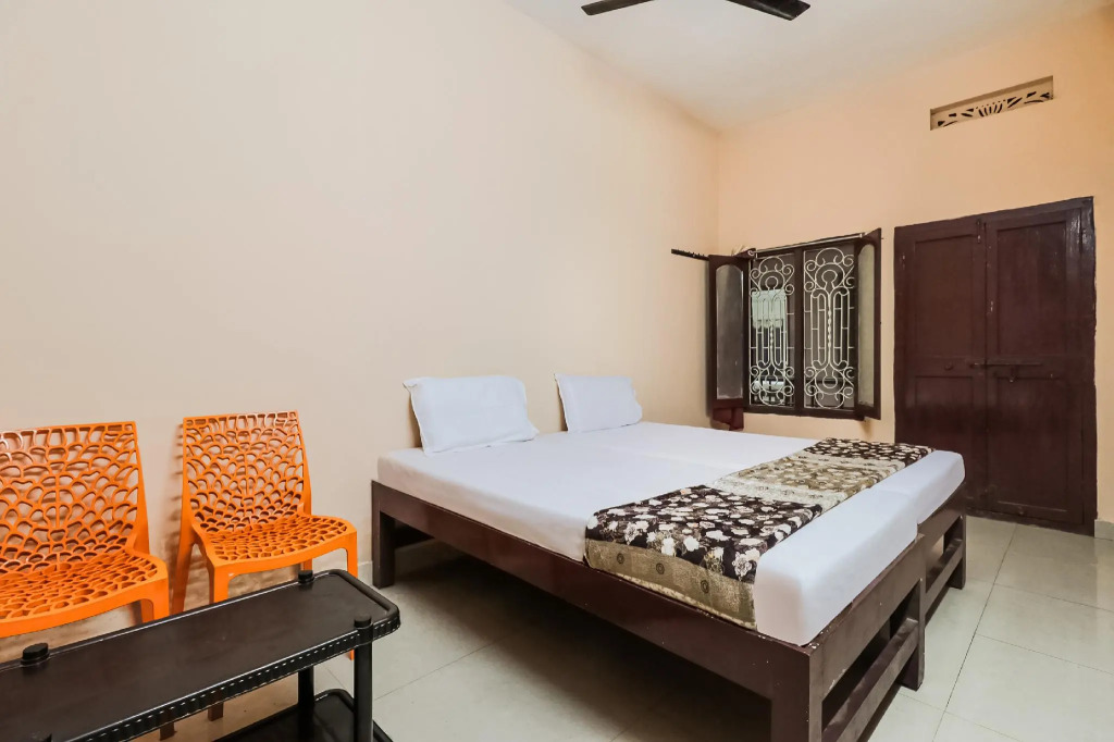 Spot On 46039 Tarangini Residency