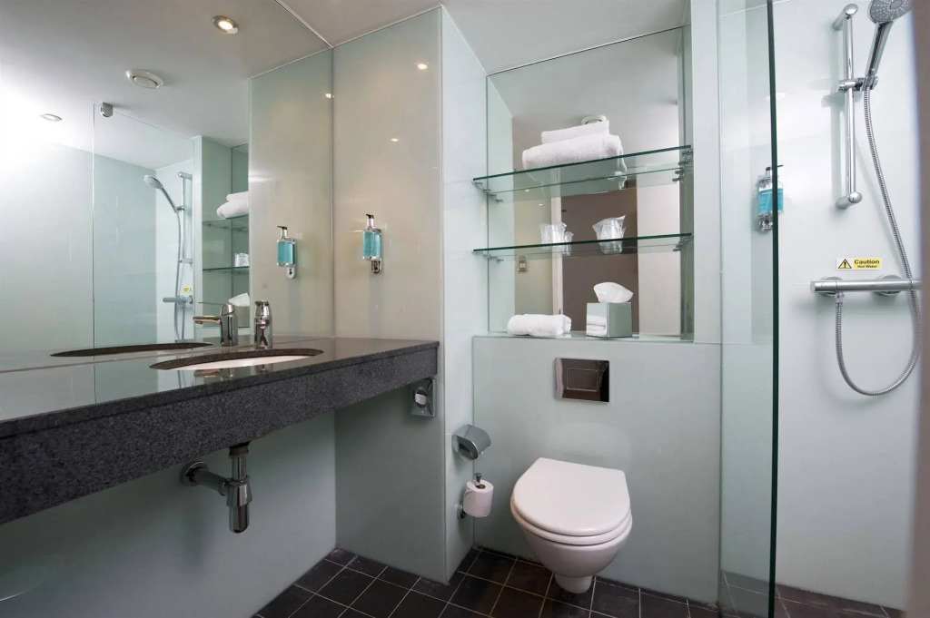 Holiday Inn London Luton Airport by IHG