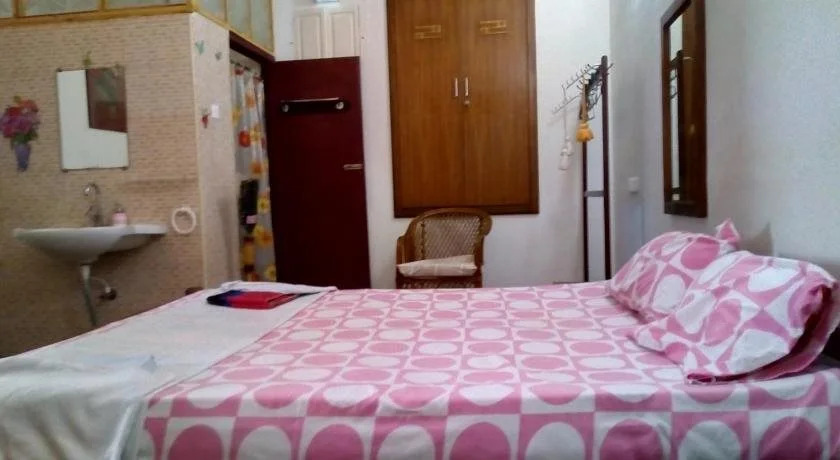 Nila Home Stay cv