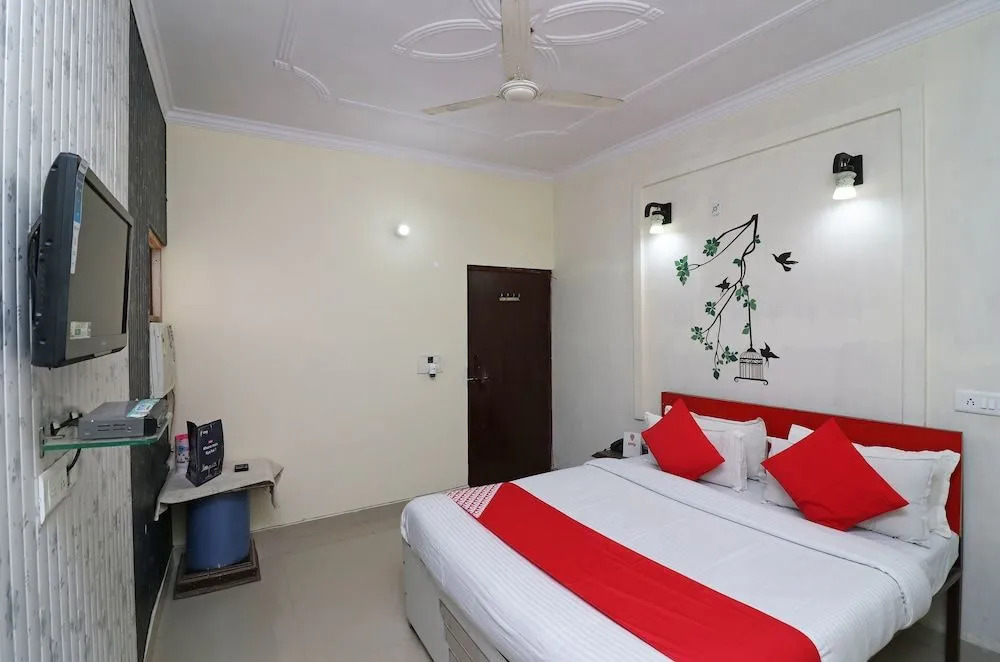 Harshit Paying Guest House