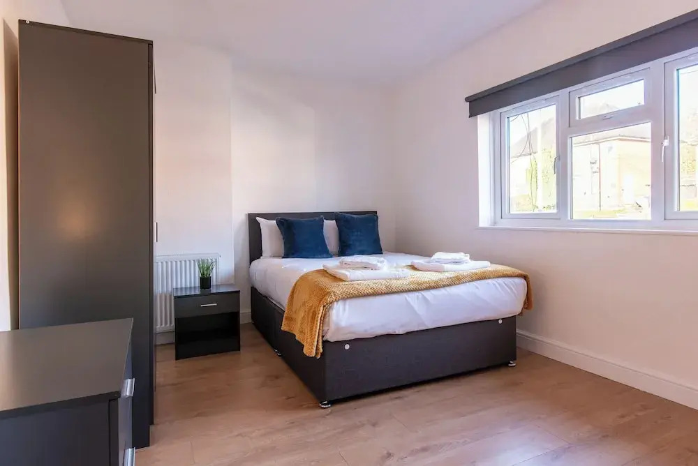 Leybourne House
