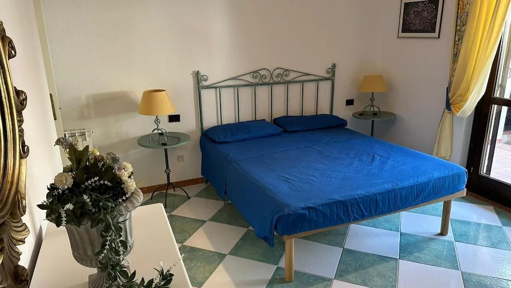 La Marina in Olbia With 1 Bedrooms and 1 Bathrooms