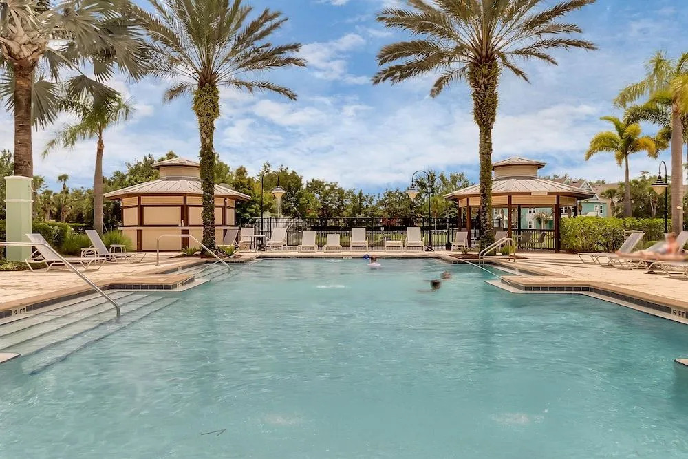 Cozy Apartment Only Miles From Disney Community Pool And Jacuzzii