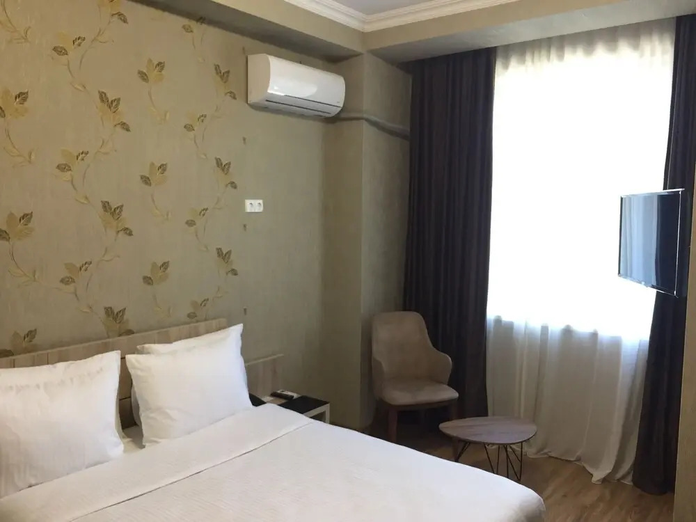 Hotel Atlantis Near Airport