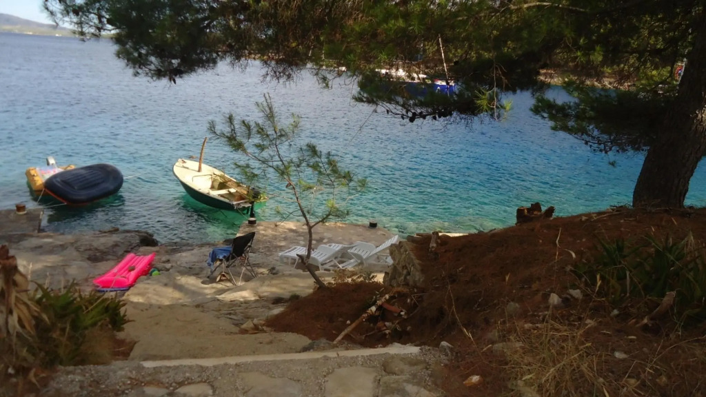 Pava - 15m From the sea - A2