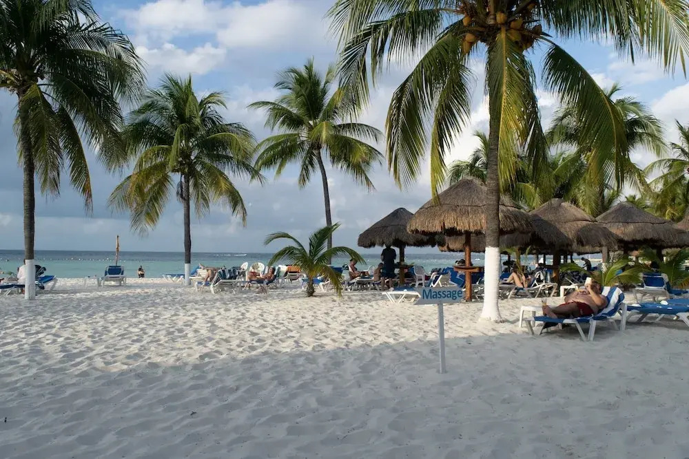 Oceanfront condo at voted best Cancun sandy beach