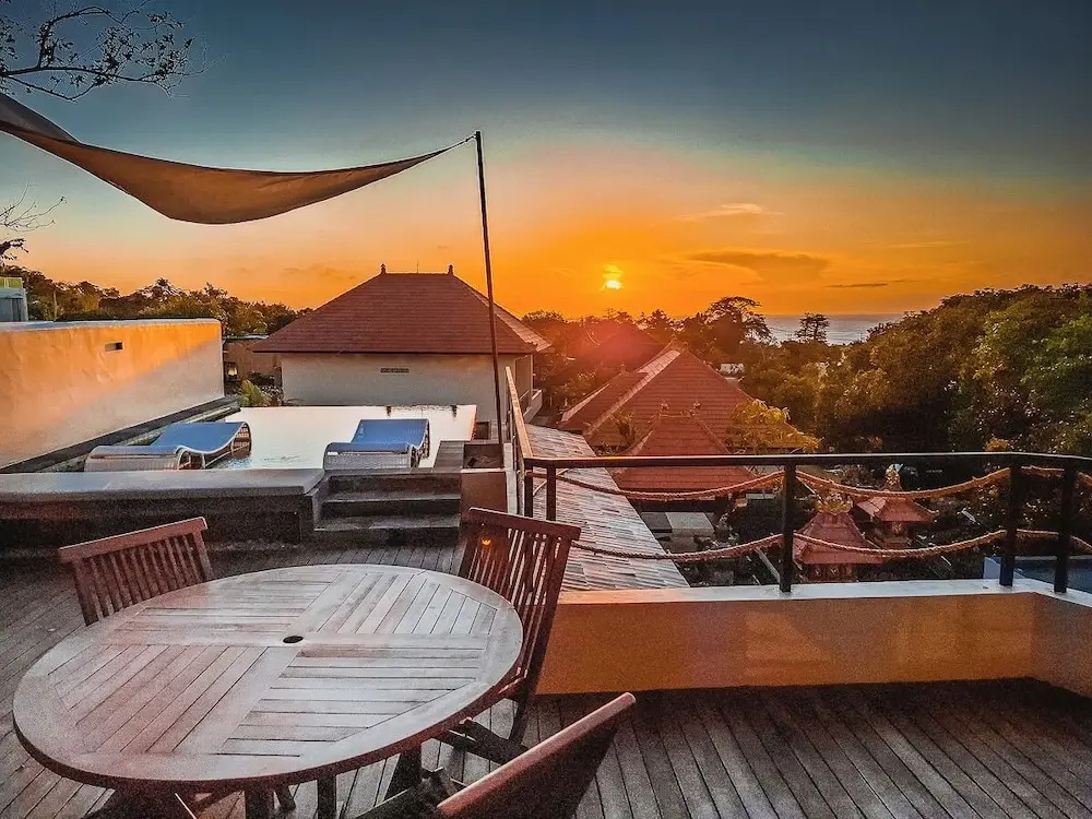 Samstiti Pool Suites Bingin Beach