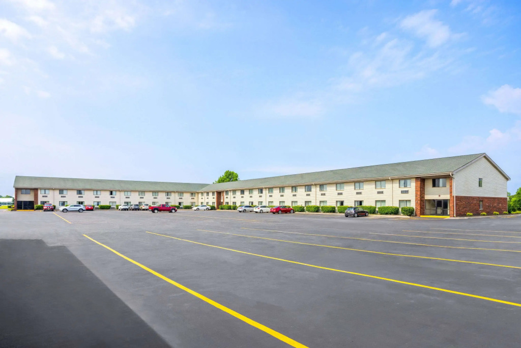 Super 8 by Wyndham Henrietta/Rochester Area