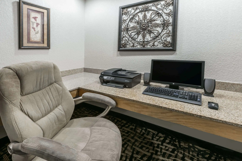 Ramada by Wyndham Oklahoma City Airport North