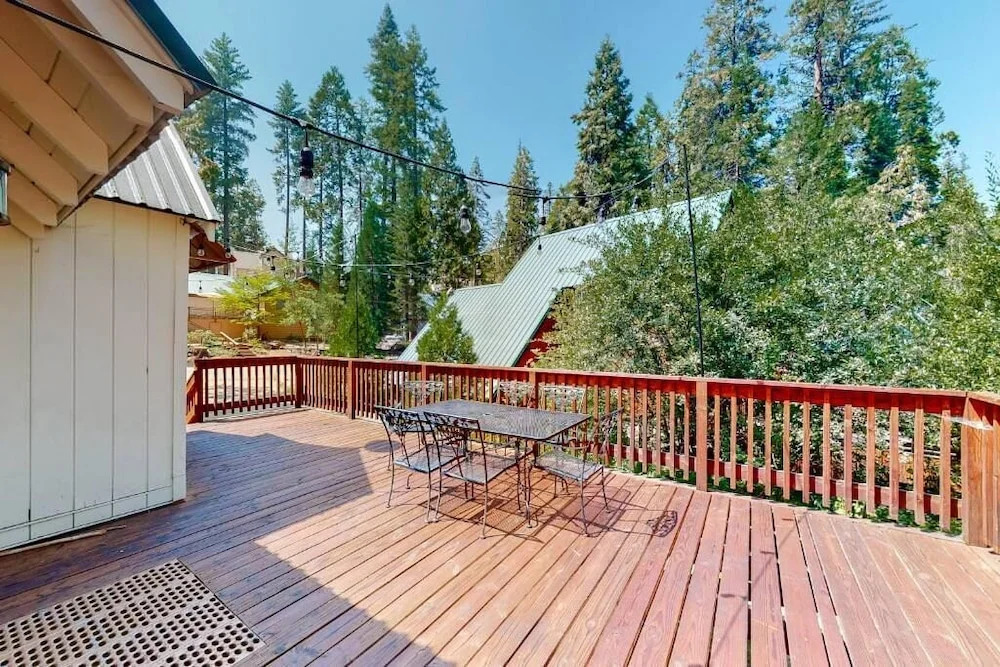 CC Cabin - Full Game Room! Wrap Around Deck!