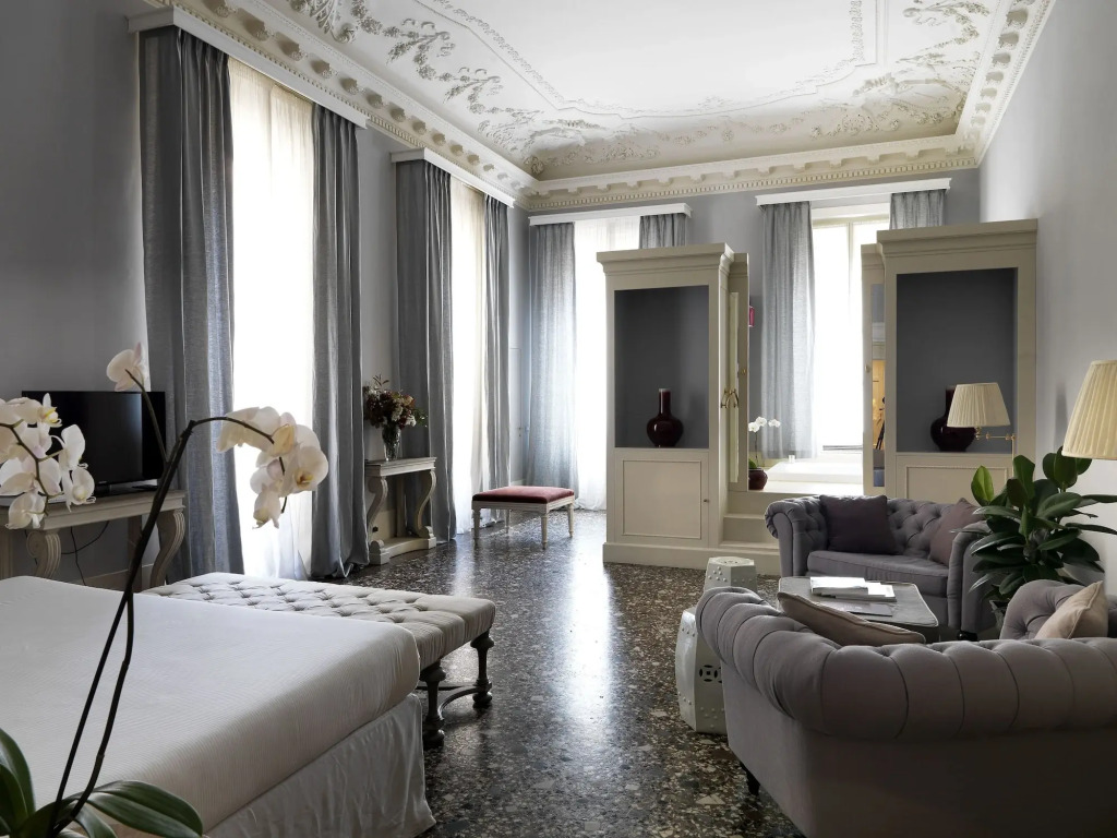 Al Palazzo del Marchese di Camugliano Residenza dEpoca
