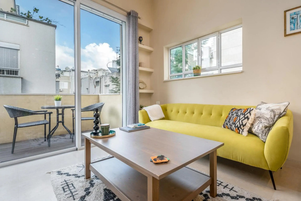 Ben-Gurion BLVD 2BDR close to the beach