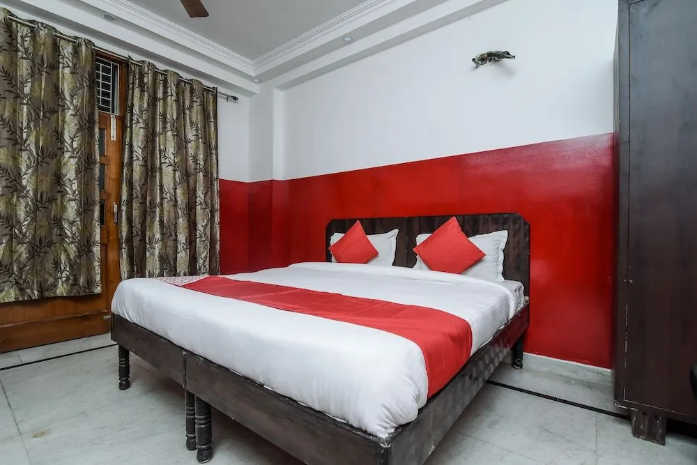 OYO 18434 Shiva Inn