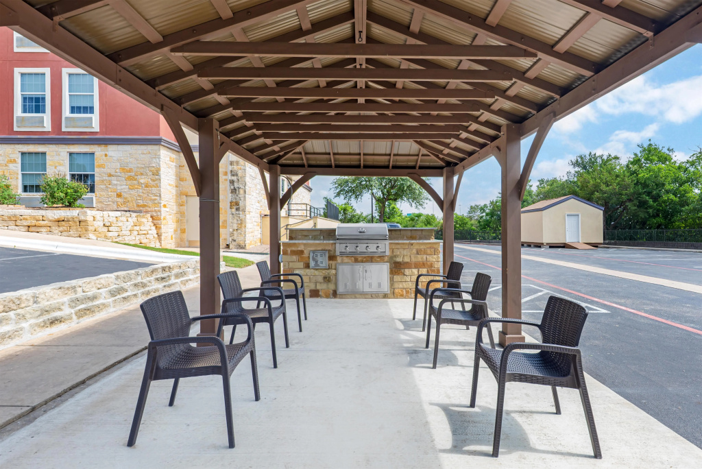 Best Western Plus Georgetown Inn & Suites