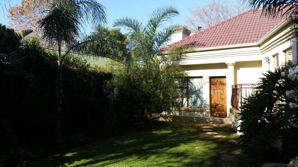 Eagle Rock Executive Guest House