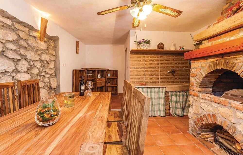 Stunning Home In Punat With Kitchen