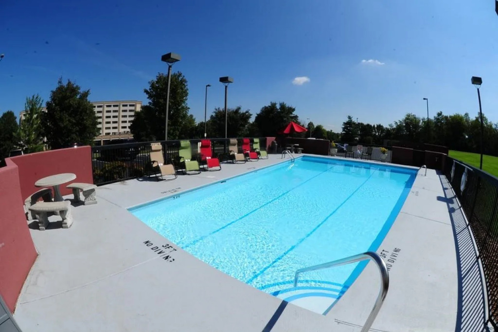 Hampton Inn & Suites Nashville-Airport