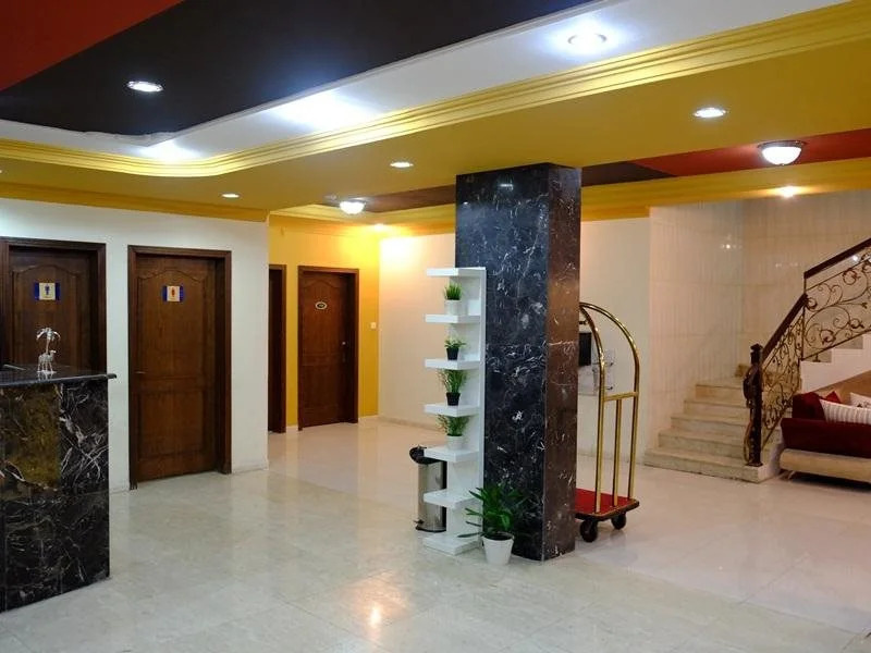 Plaza Home