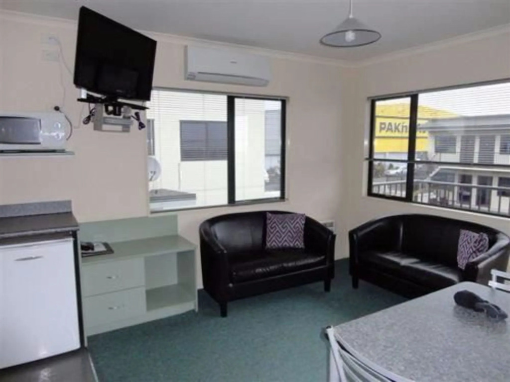 Abode On Courtenay Motor Inn