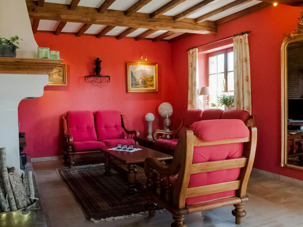 Appealing villa in Bièvre with garden