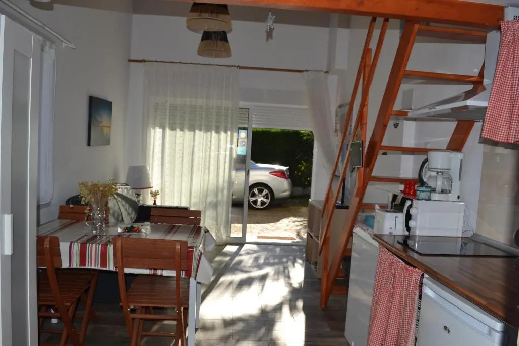2KM DE LA PLAGE-JARDIN-WiFi-PARKING-DRAPS ET SERVIETTES