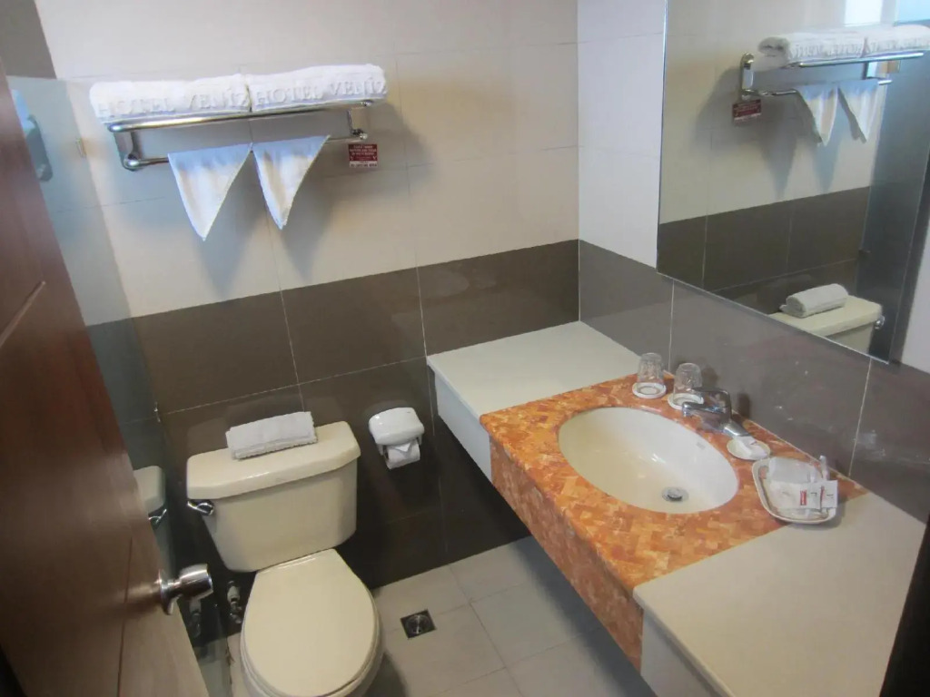 Hotel Veniz Session