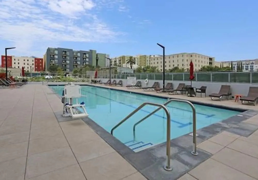 424 15th St Executive 3br