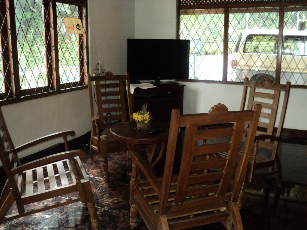 Tamarind Tree Inn.