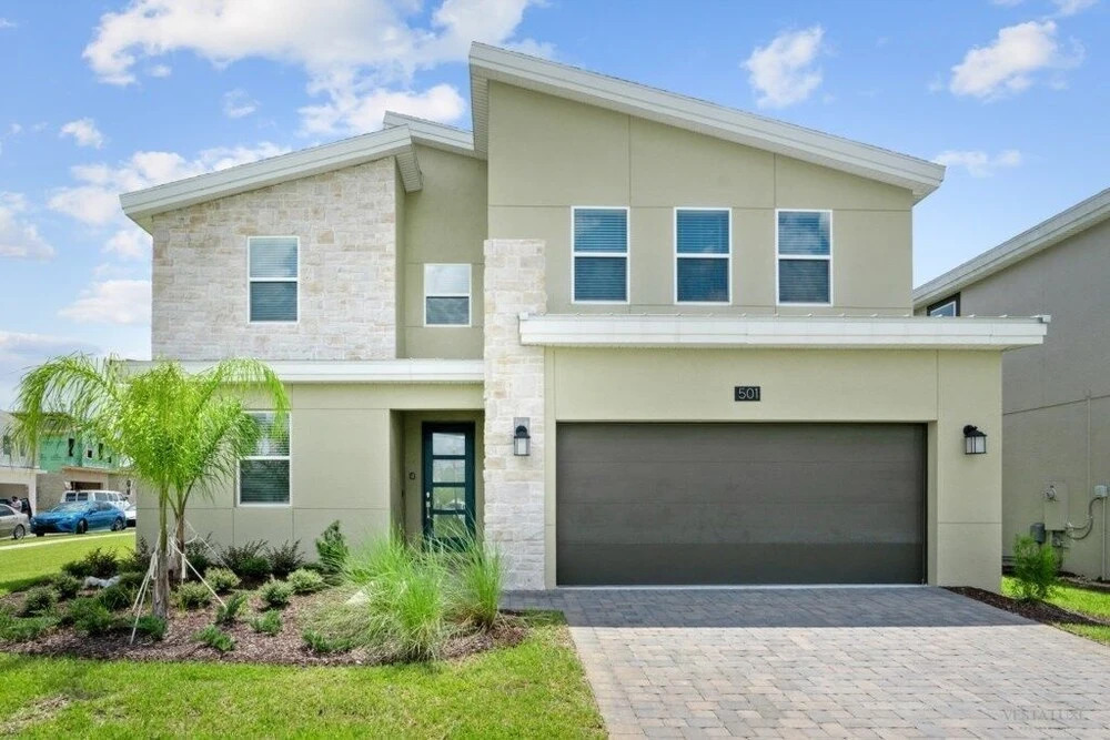 Glamorous 6-Bed With Private Pool/Spa home