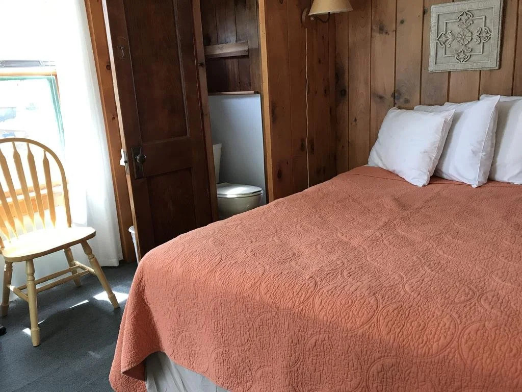 The Lakeview Inn & Cottages