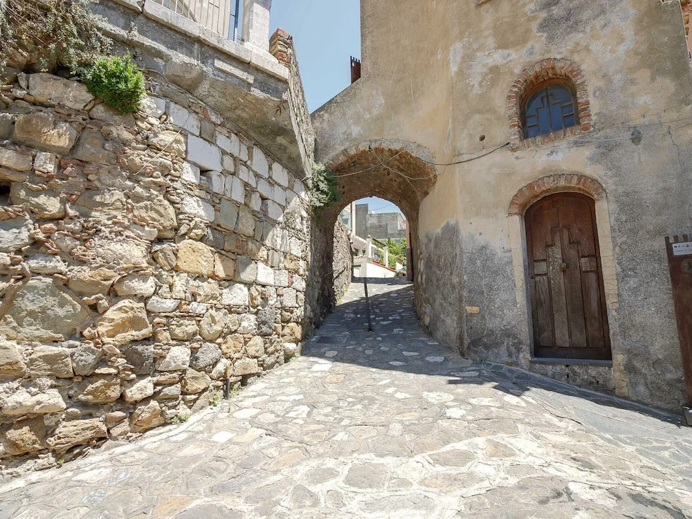Spectacular Holiday Home in Castelmola With Terrace