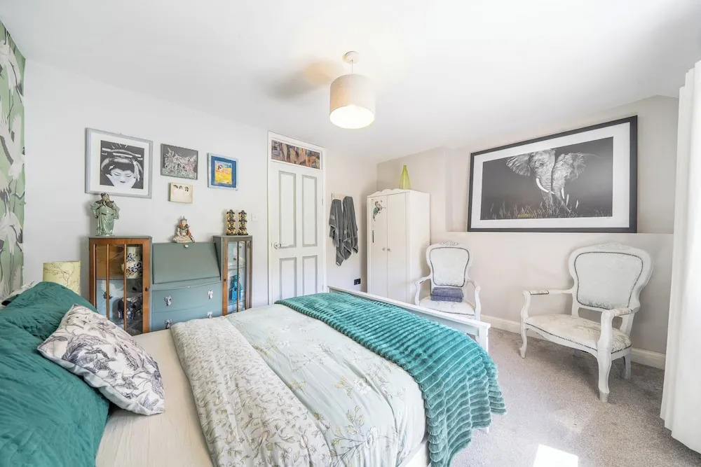 Hebden Bridge - House - Sleeps 8 - Pet Friendly