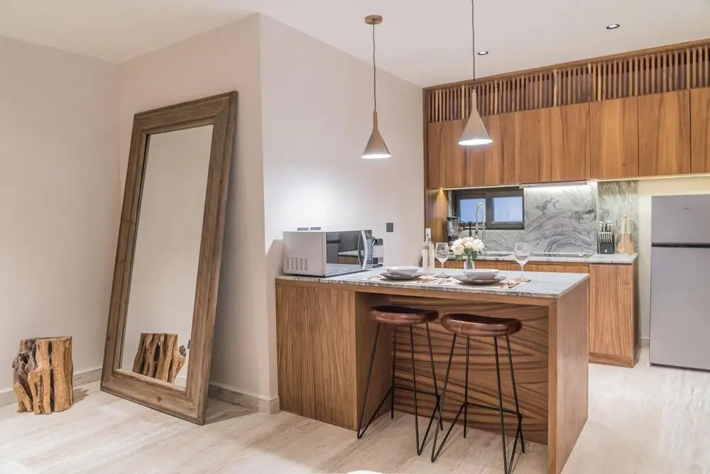 Nice Avant-garde Studio Charming Private Terrace Mini-plunge Pool and Great Amenities
