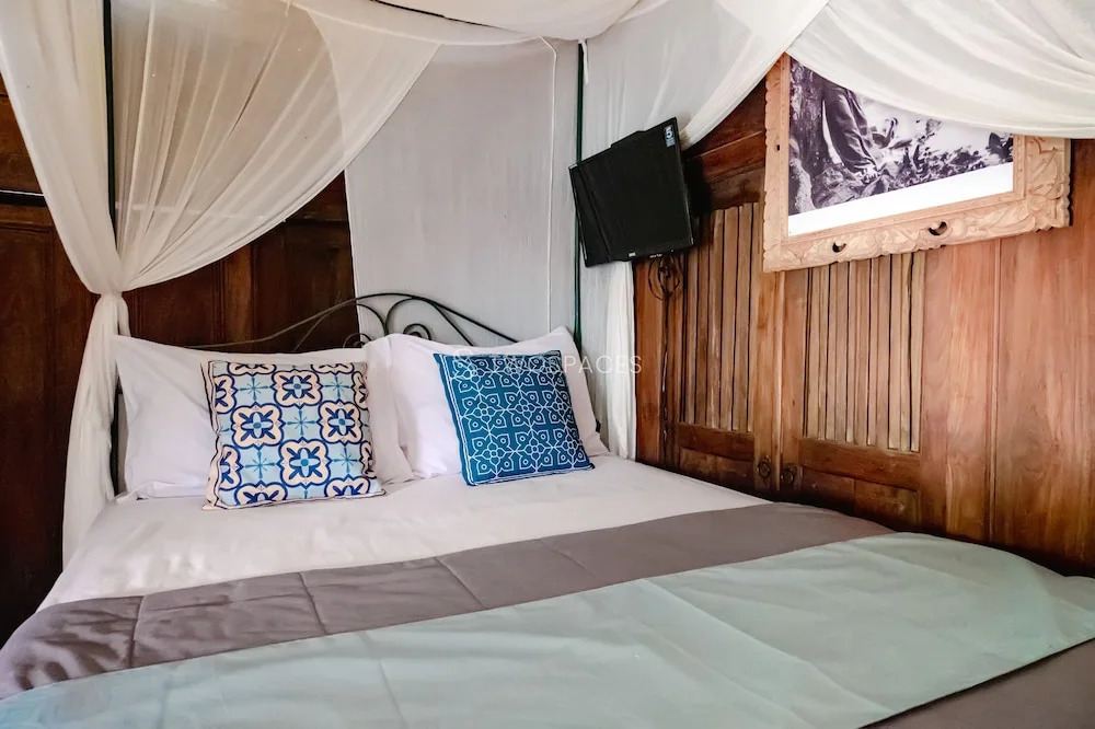 TwoSpaces Living at Kayu Beach Villa, Nusa Dua Beach