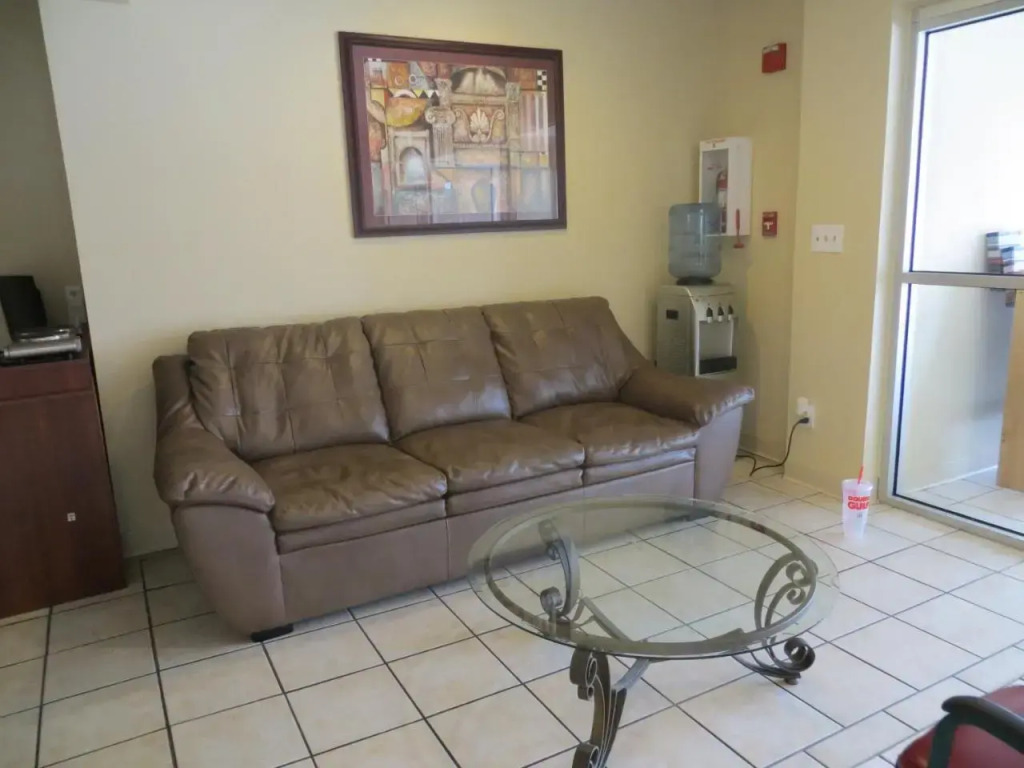 Travelodge Colorado Springs South
