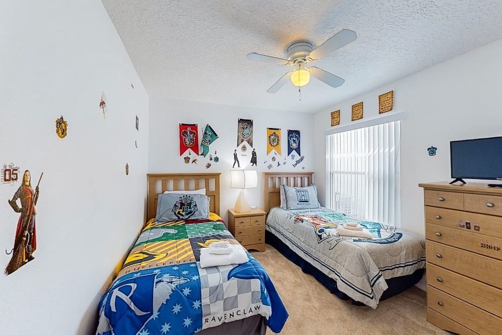 Lovely Home With a Private Pool, Grill, Washer/dryer, & AC - Snowbird Friendly