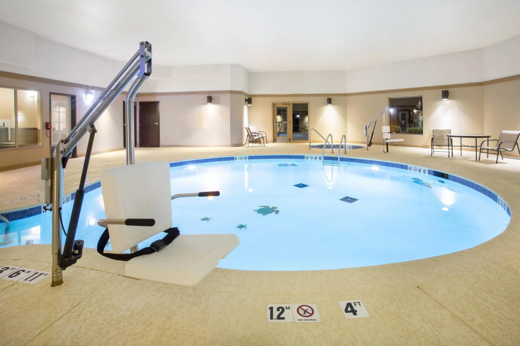 Holiday Inn Express and Suites Hotel - Pauls Valley by IHG