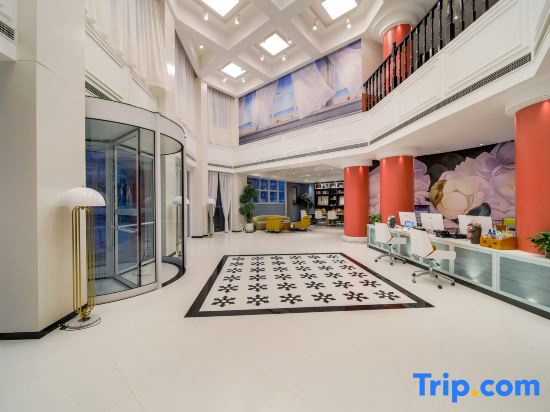 Huaqian Mingyue Hotel (Zhengzhou Xinzheng Zijing Mountain South Road Branch)