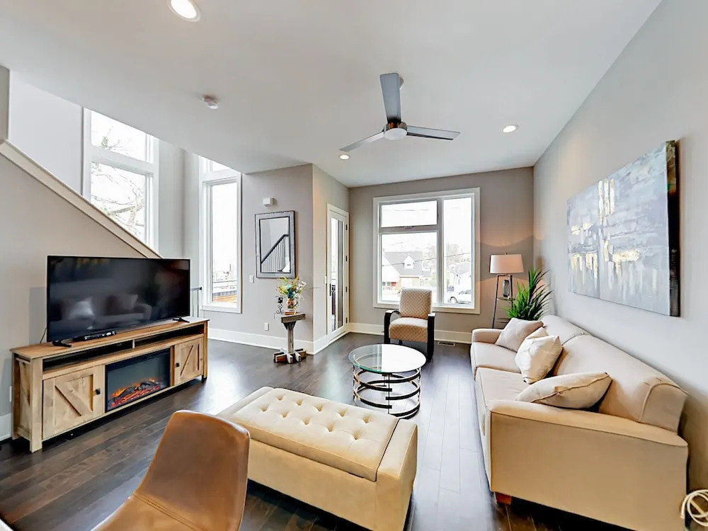 2003 Beech Ave Townhouse 3 Bedrooms 3.5 Bathrooms Townhouse