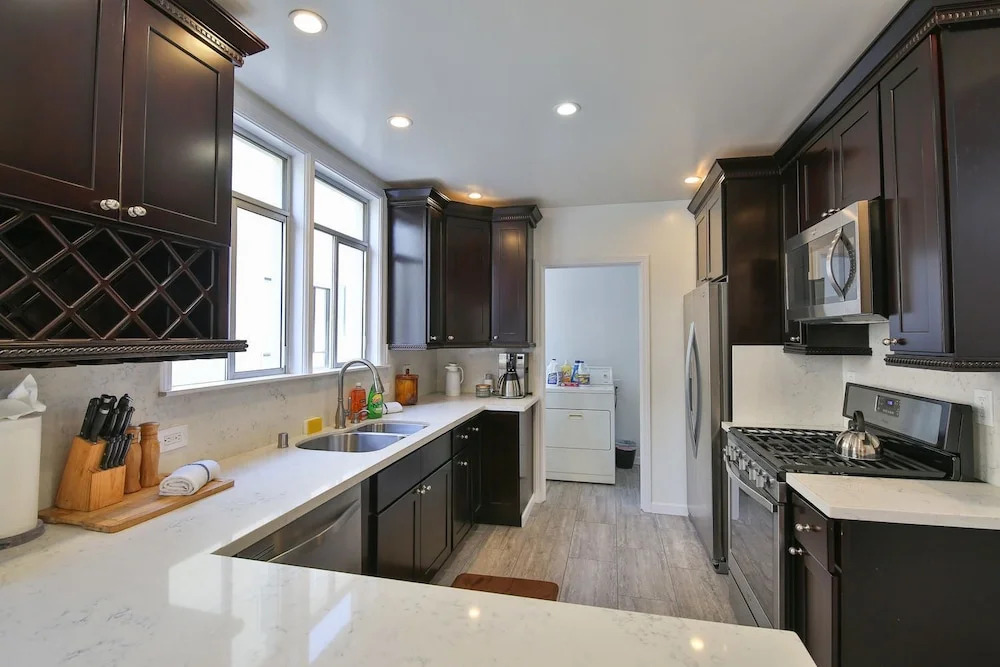 145 Stanyan Street Apartment 2 Bedrooms 2 Bathrooms Apts