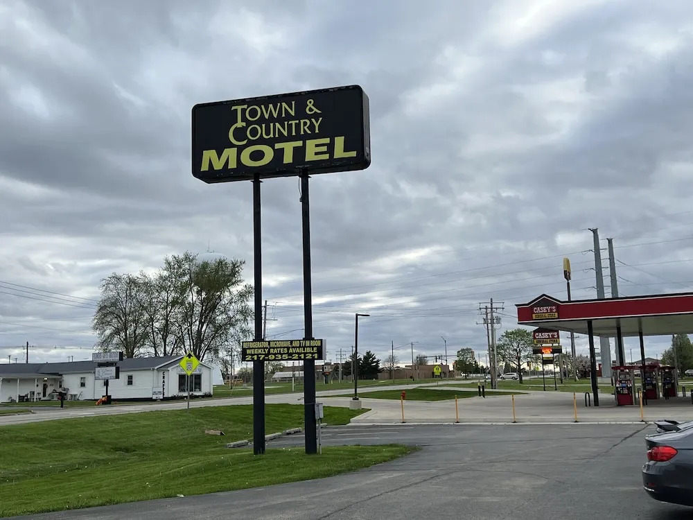 Town & Country Motel