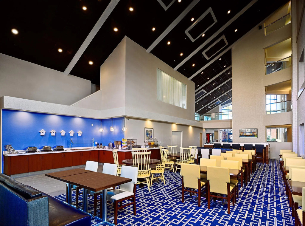 Sonesta Simply Suites Memphis East Poplar Pike